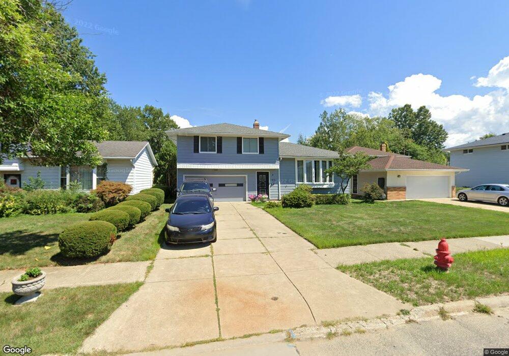 1853 Kennedy Dr, Wickliffe, OH 44092 - photo 1