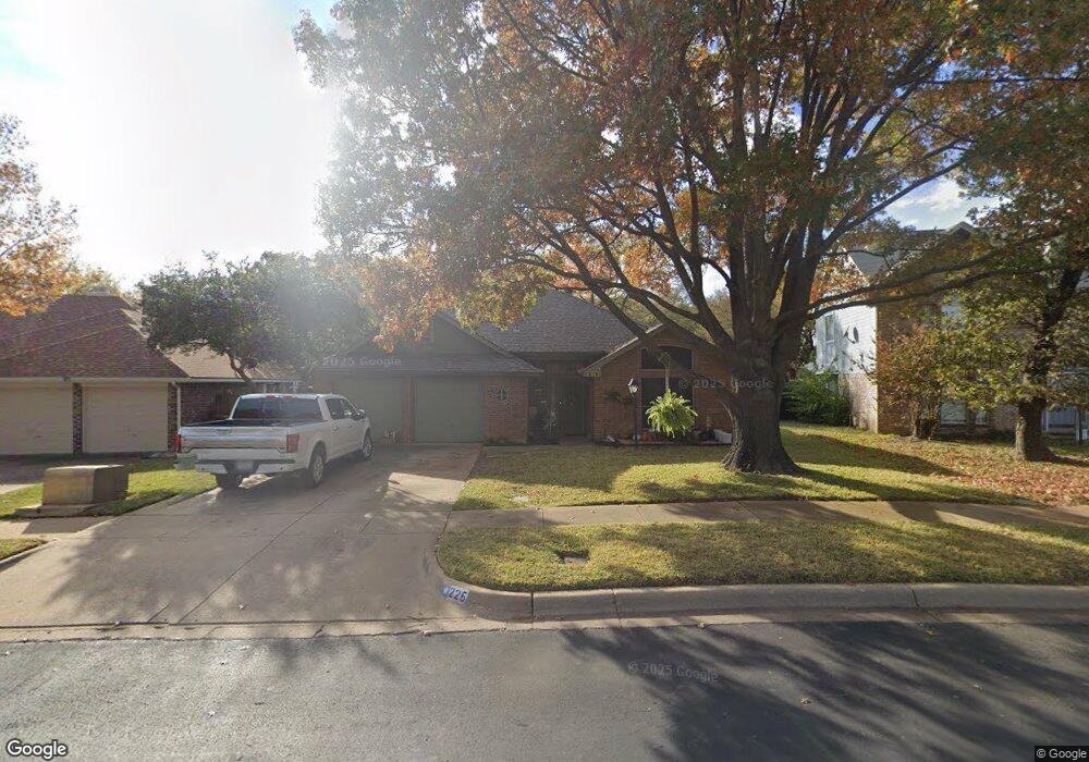 225 Arwine Dr, Hurst, TX 76053 - photo 1
