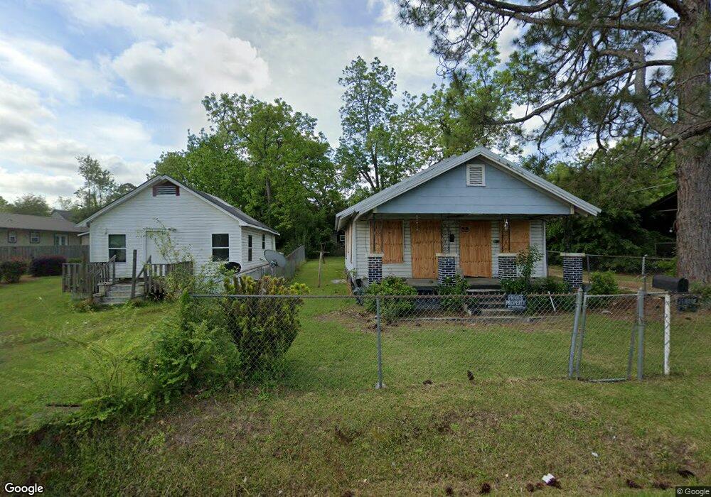 209 E Alapaha St, Fitzgerald, GA 31750 - photo 1