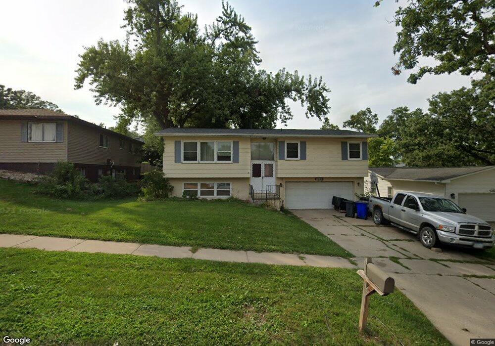 1430 25th St NW, Cedar Rapids, IA 52405 - photo 1