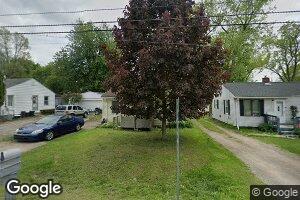 2160 E Parkwood Ave, Burton, MI 48529