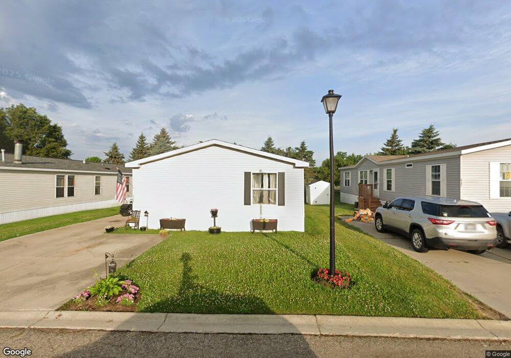 538 Continental Cir, Davison, MI 48423 - photo 1