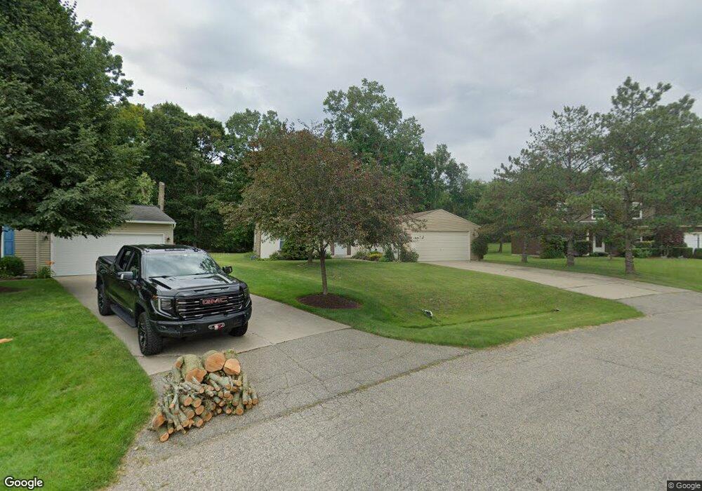 1733 Henbert Rd, West Bloomfield, MI 48324 - photo 1