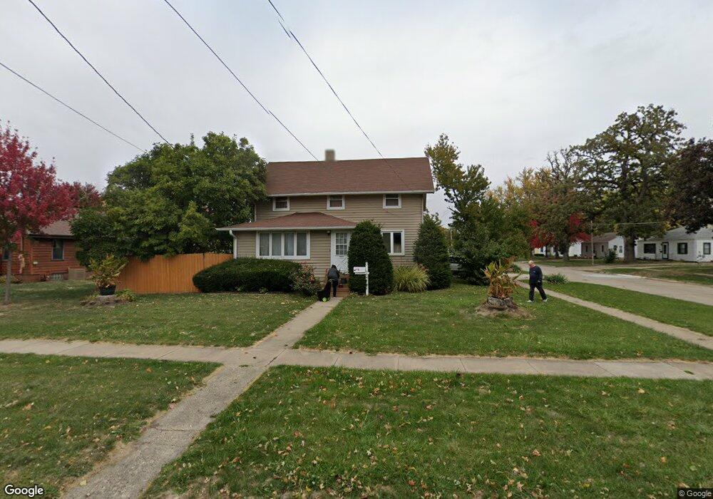504 S 11th Ave W, Newton, IA 50208 - photo 1