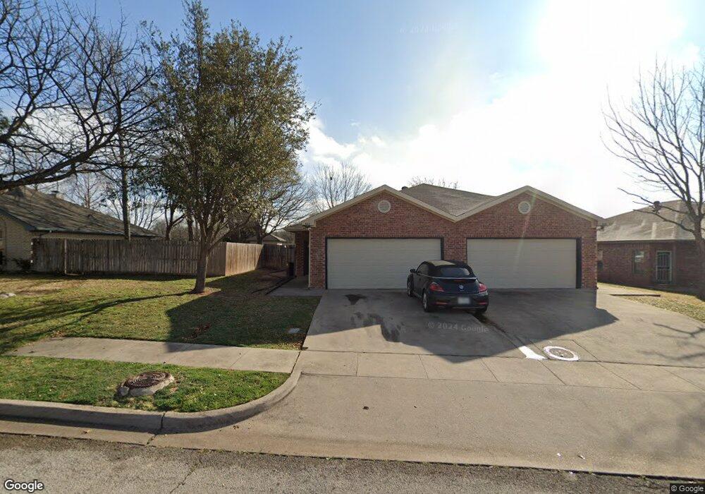 933 Sylvia St, Weatherford, TX 76086 - photo 1