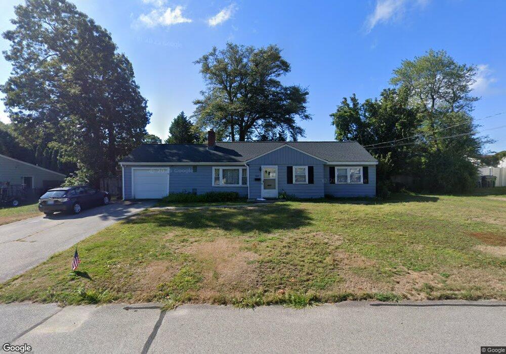 208 Wethersfield Dr, Warwick, RI 02886 - photo 1