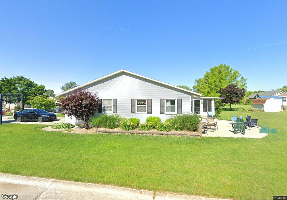 1390 Oakridge Dr, Bucyrus, OH 44820 - photo 1