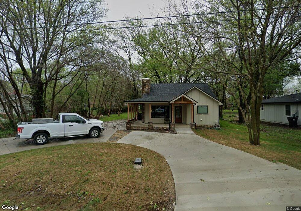 209 S Summit St, Prairie Grove, AR 72753 - photo 1