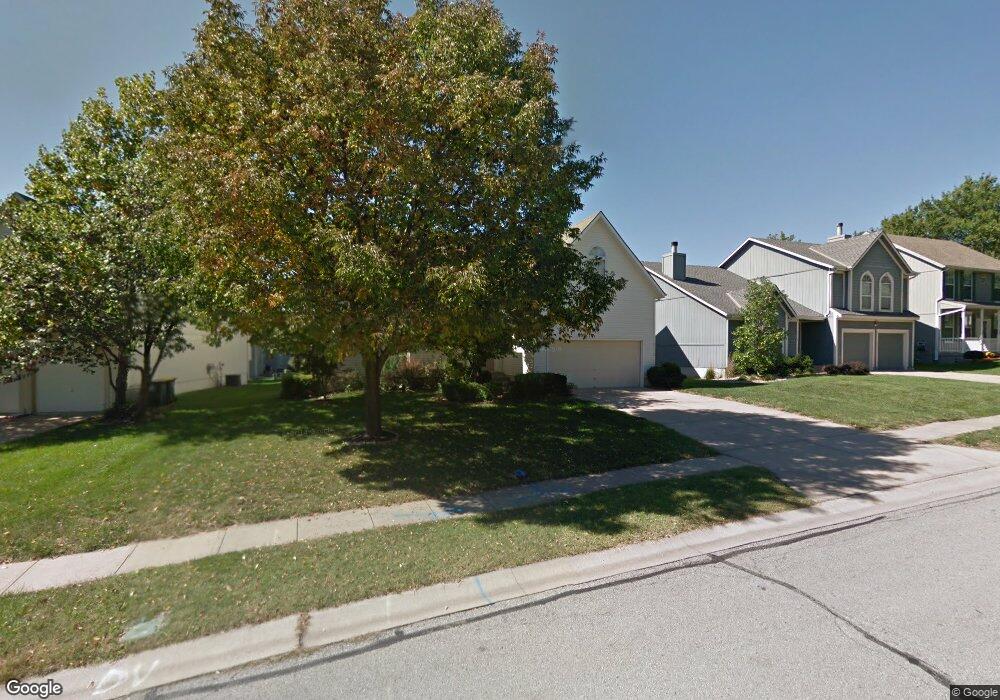 6118 Rosehill Rd, Shawnee, KS 66216 - photo 1