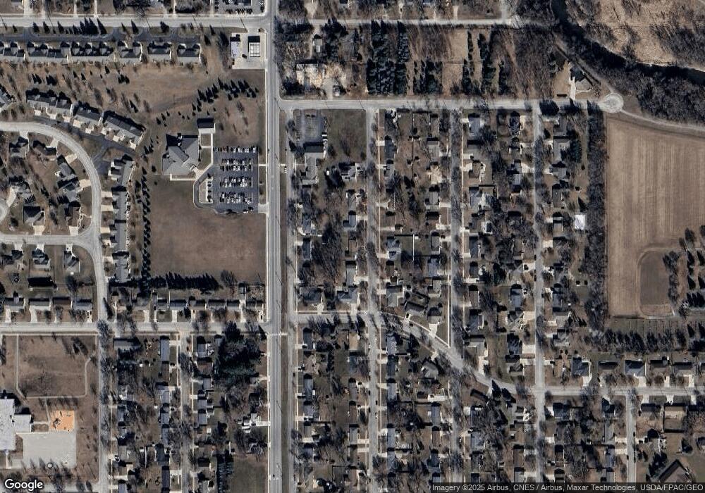 1902 11th St SW, Austin, MN 55912 - photo 1