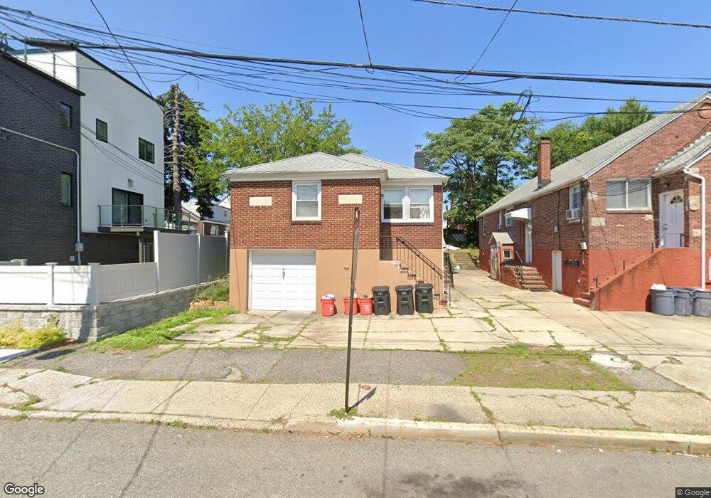 131 Rothwell Ave unit 2, Cliffside Park, NJ 07010 - photo 1