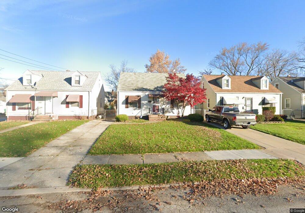 21205 Watson Rd, Maple Heights, OH 44137 - photo 1