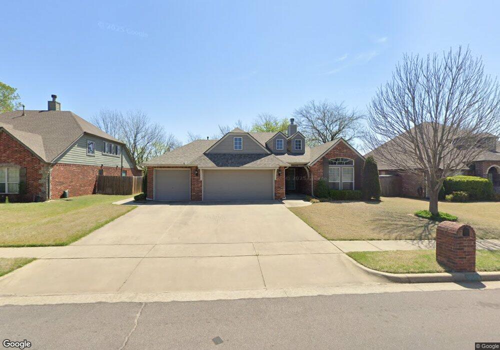 10609 S James Ct, Sapulpa, OK 74066 - photo 1