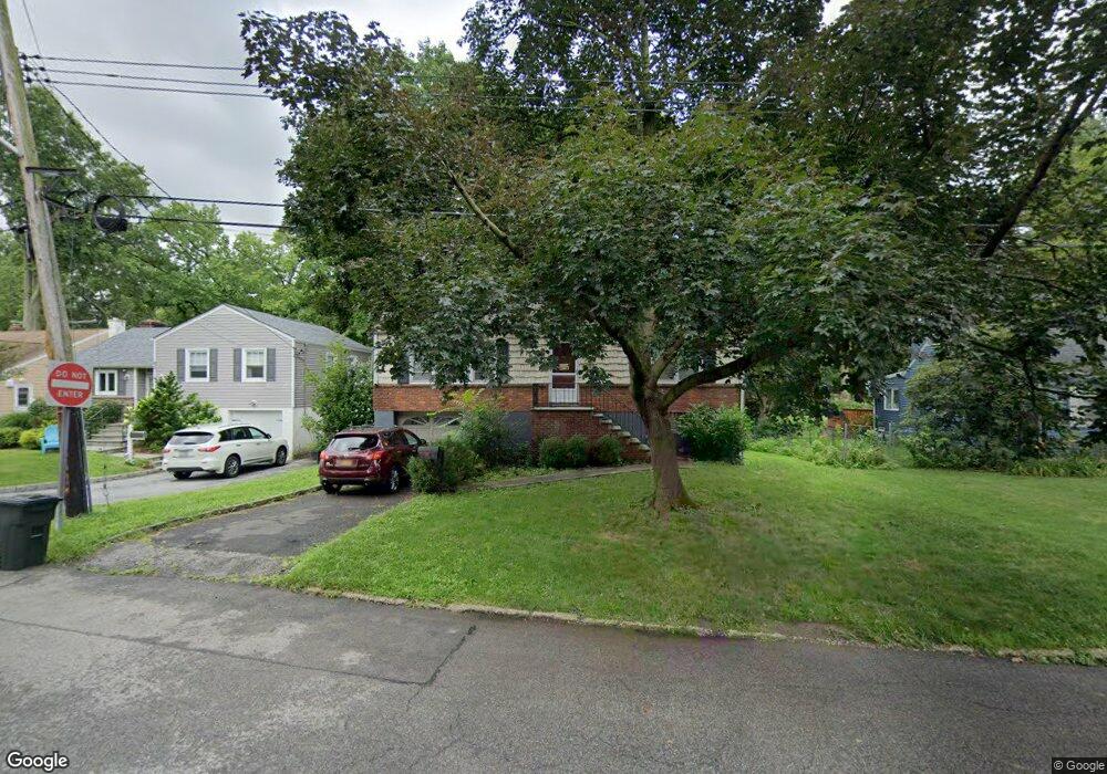 1451 Raleigh Rd, Mamaroneck, NY 10543 - photo 1