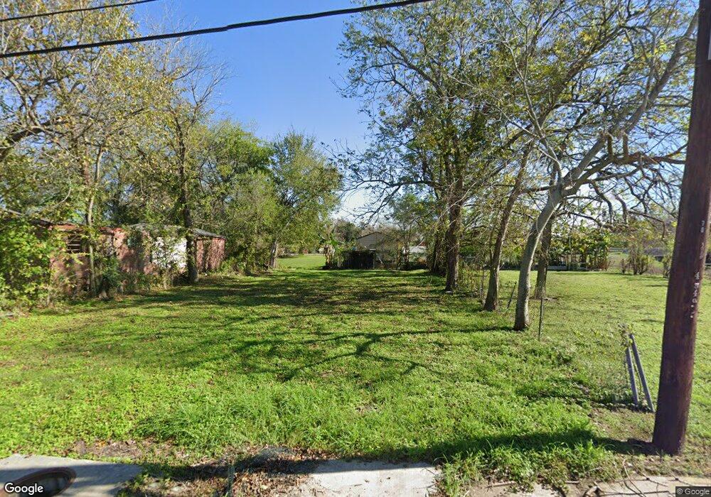 5020 Falls, Houston, TX 77026 - photo 1