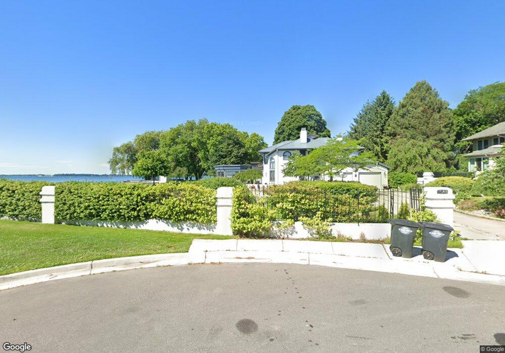 201 Lakeland St, Grosse Pointe, MI 48230 - photo 1