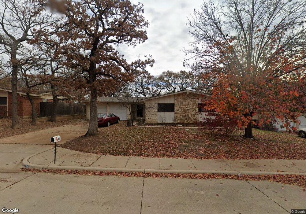 61 Stonegate Dr, Bedford, TX 76022 - photo 1