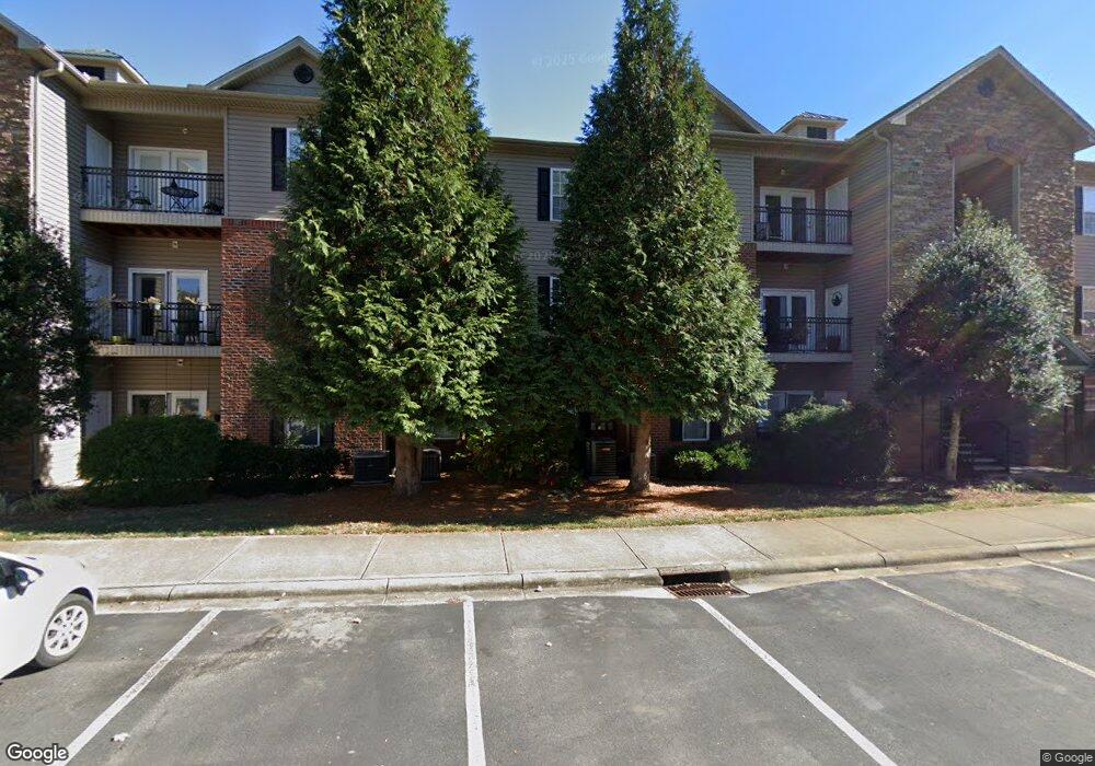 631 Appeldoorn Cir unit 631, Asheville, NC 28803 - photo 1