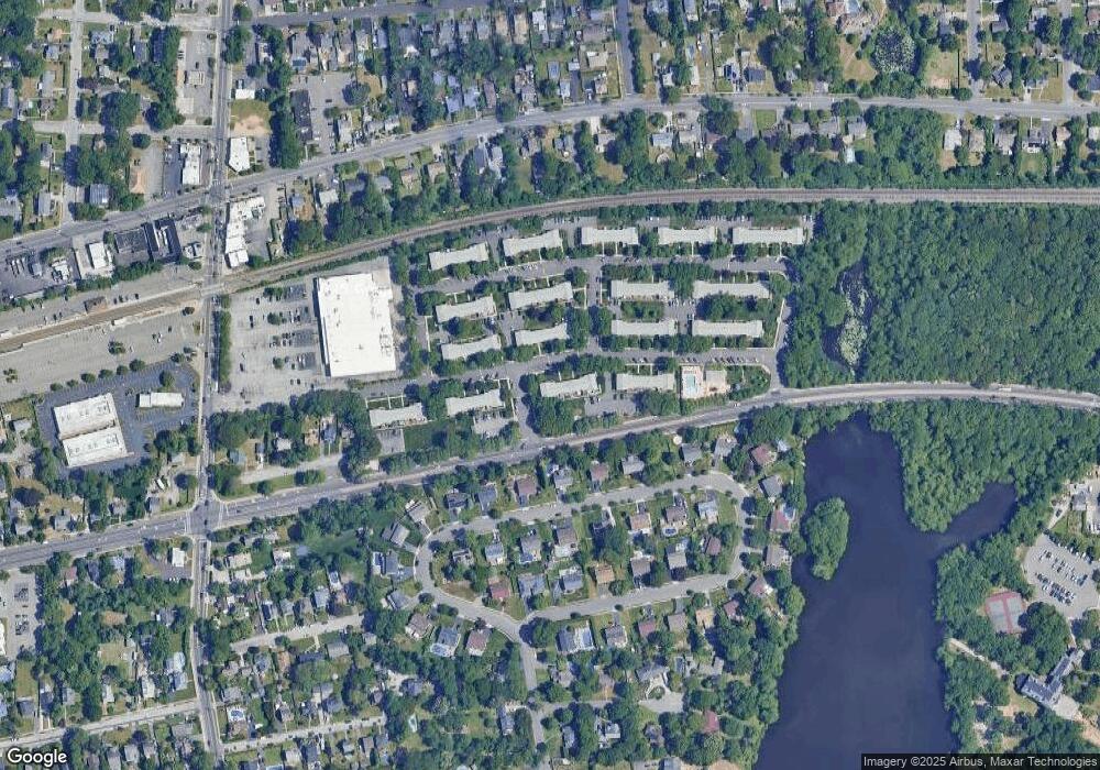 92 Finch Ln, Islip, NY 11751 - photo 1