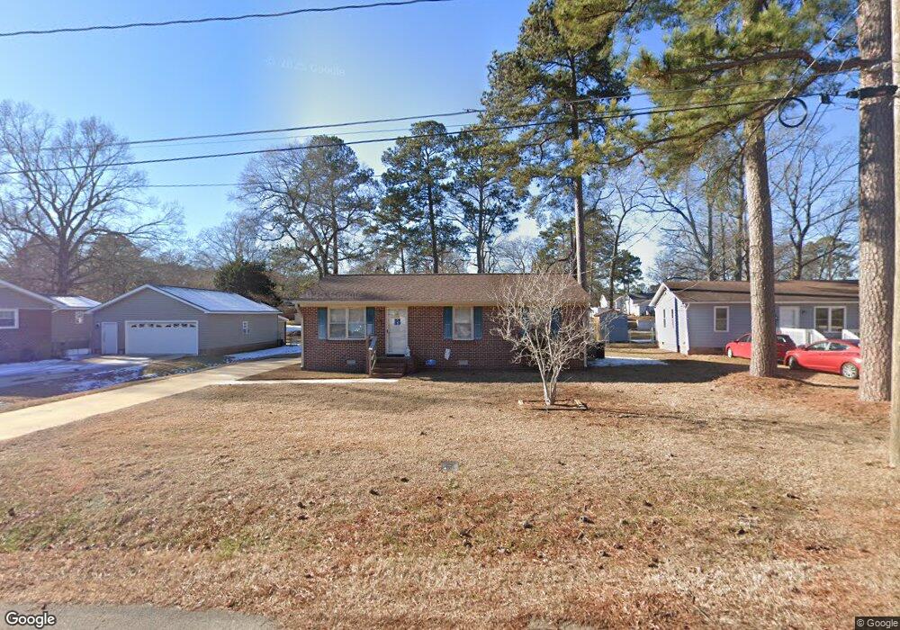 907 Gray St, Roanoke Rapids, NC 27870 - photo 1