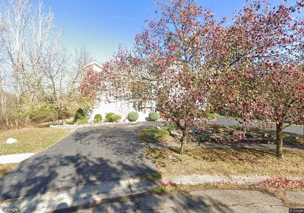 7174 Canterbury Ct, West Bloomfield, MI 48322 - photo 1