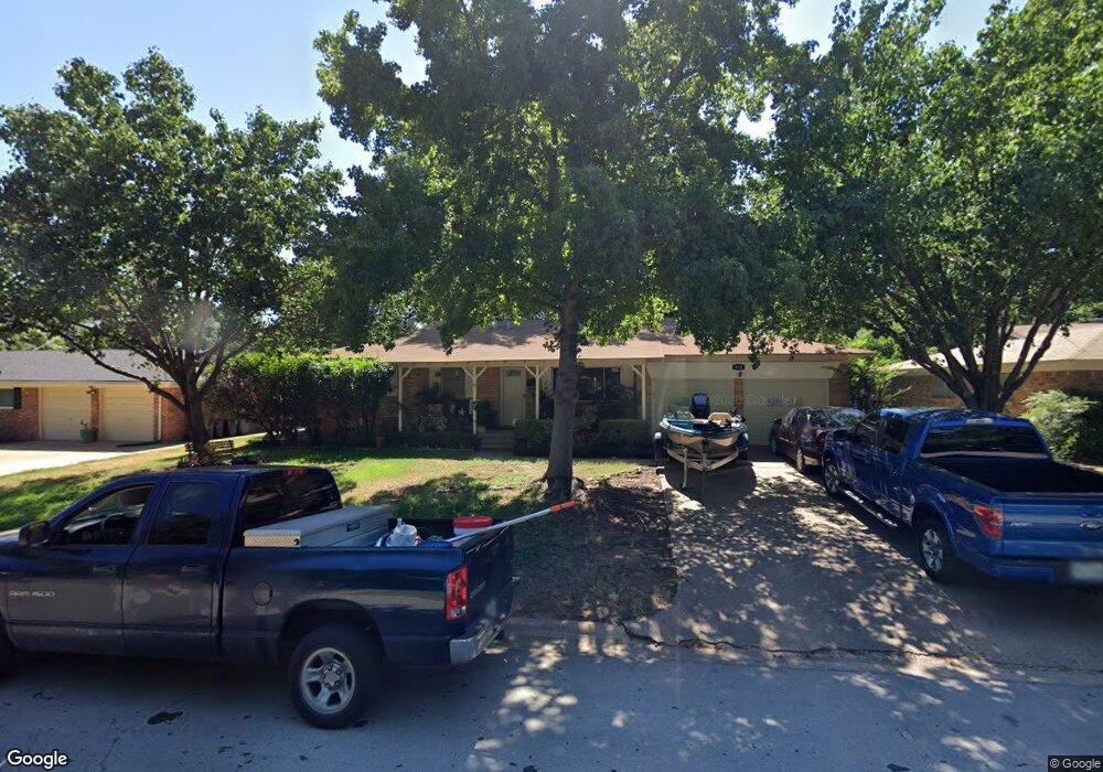 413 Ridgecrest Dr, Hurst, TX 76053 - photo 1