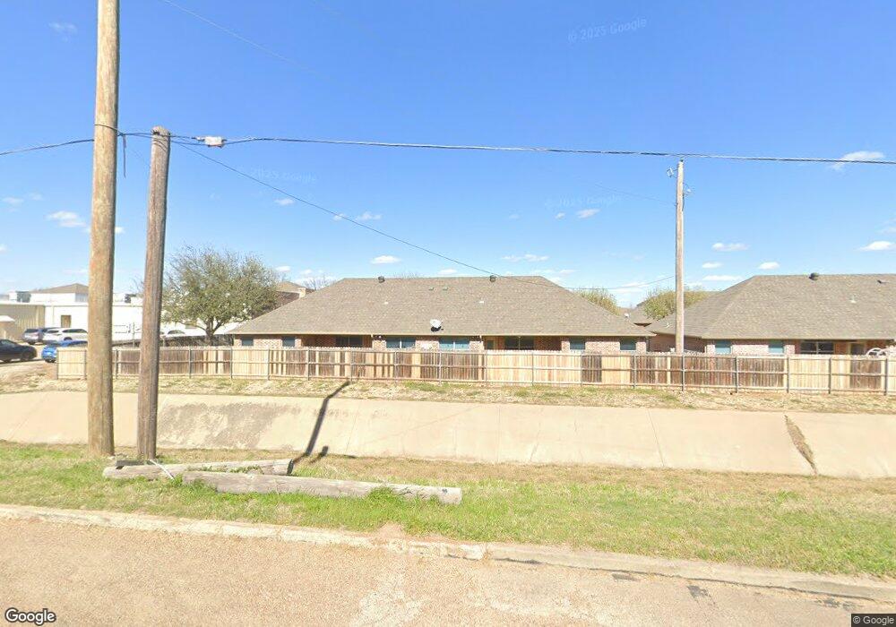 212 Hyde Park Blvd, Cleburne, TX 76033 - photo 1