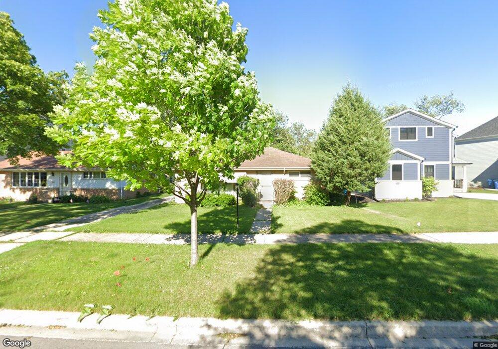 463 N Emery Ln, Elmhurst, IL 60126 - photo 1