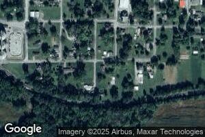 302 Cherry St, Enfield, IL 62835