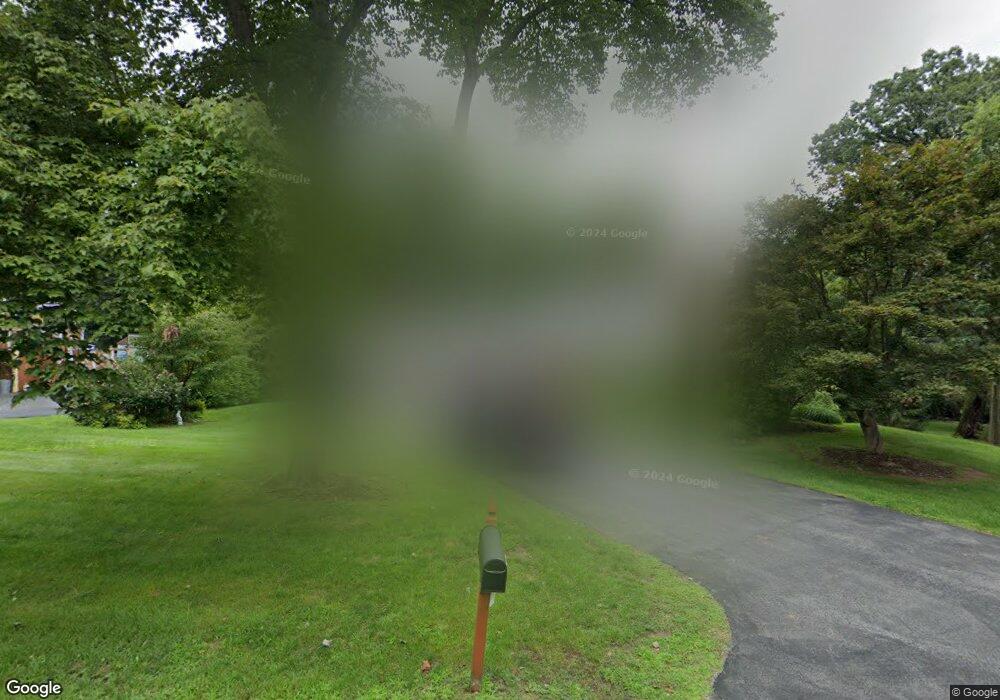 106 Williamsburg Ct, Newburgh, NY 12550 - photo 1