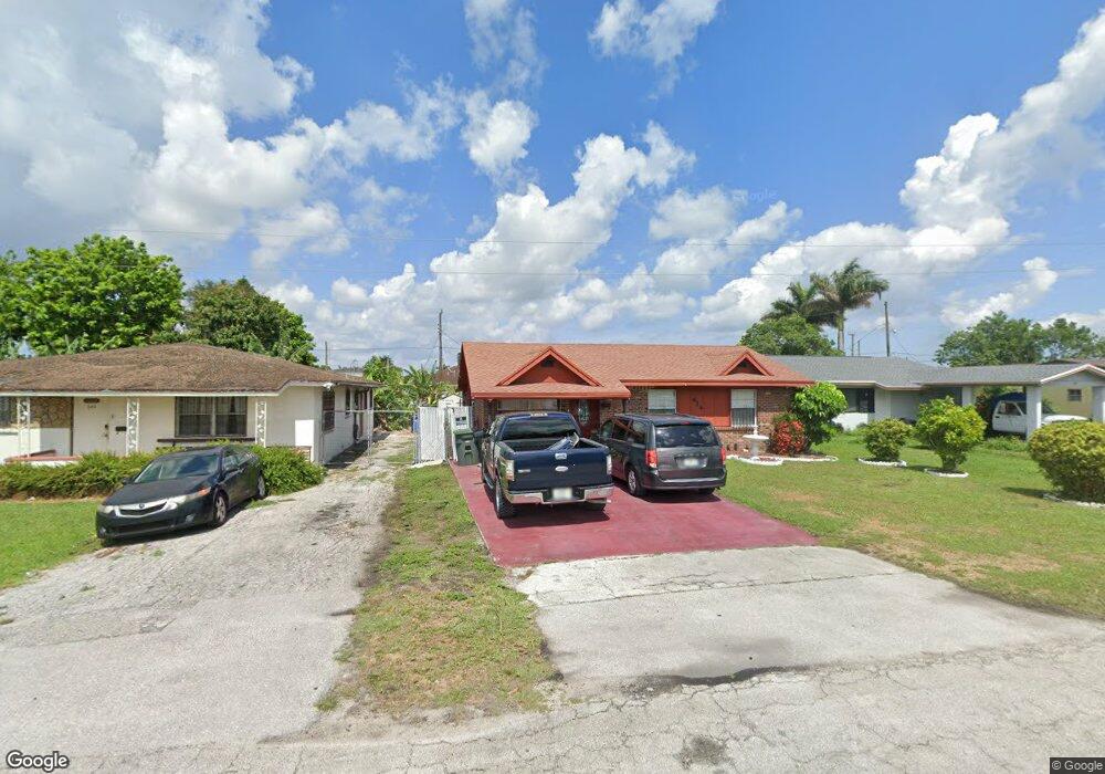 624 SW 3rd St, Belle Glade, FL 33430 - photo 1