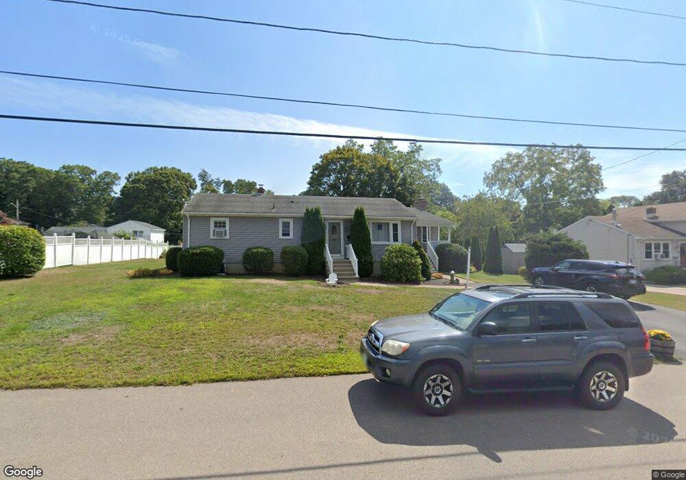 28 W Beach St, Westerly, RI 02891 - photo 1