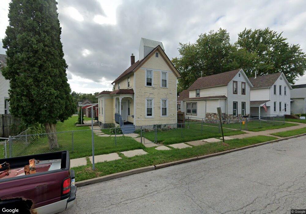 1821 W 7th St, Davenport, IA 52802 - photo 1