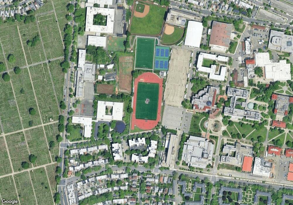 14460 Gravett Rd unit 5C, Flushing, NY 11367 - photo 1