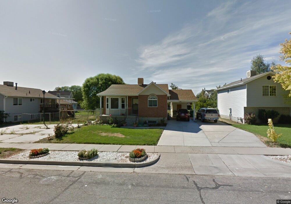 1095 N 200 W, Layton, UT 84041 - photo 1