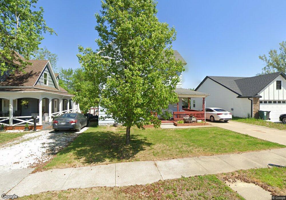 913 W Rollins St, Moberly, MO 65270 - photo 1