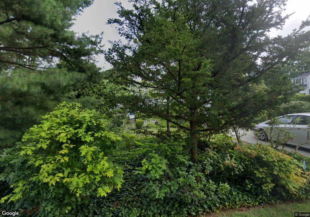 7 South Ct, Port Washington, NY 11050 - photo 1