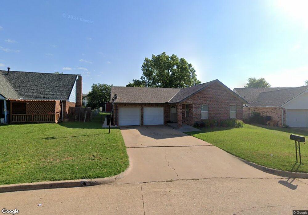 112 S Morgan Dr, Moore, OK 73160 - photo 1