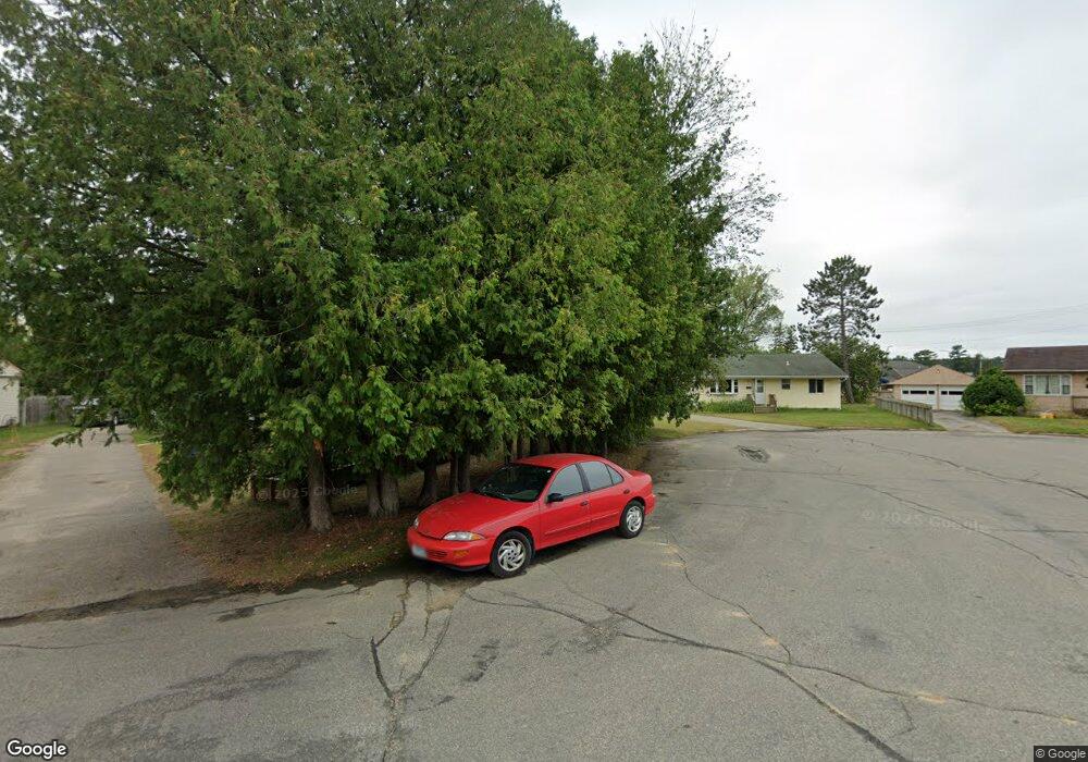 921 Clover Ln, Grand Rapids, MN 55744 - photo 1