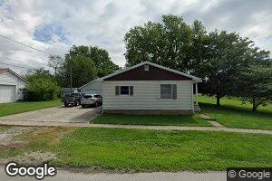 218 N Main St, Argenta, IL 62501