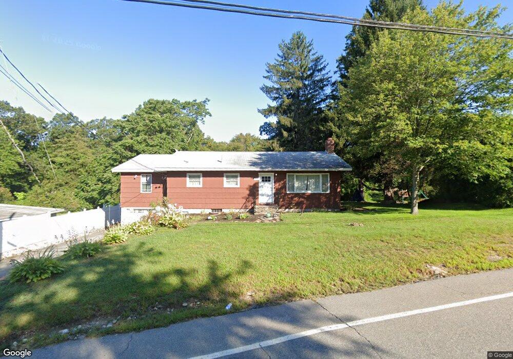 77 Green St, Hopedale, MA 01747 - photo 1