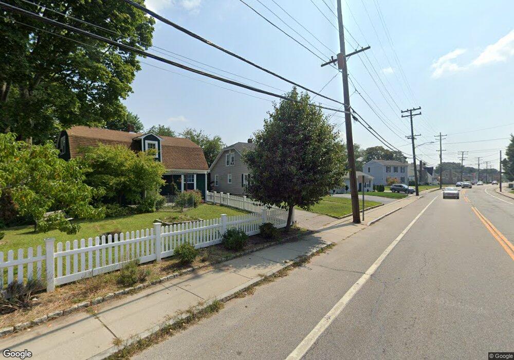 682 Willett Ave, Riverside, RI 02915 - photo 1