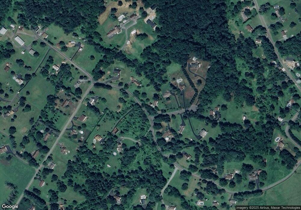 699 Bridle Path Ln, Boyertown, PA 19512 - photo 1