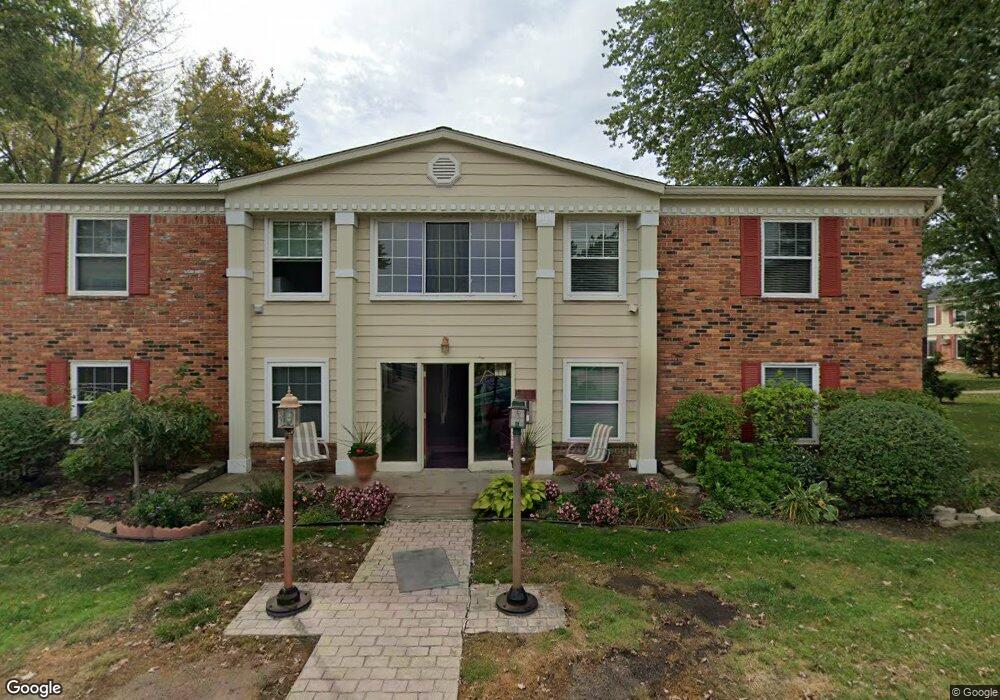 821 W Maple Rd unit 4, Clawson, MI 48017 - photo 1