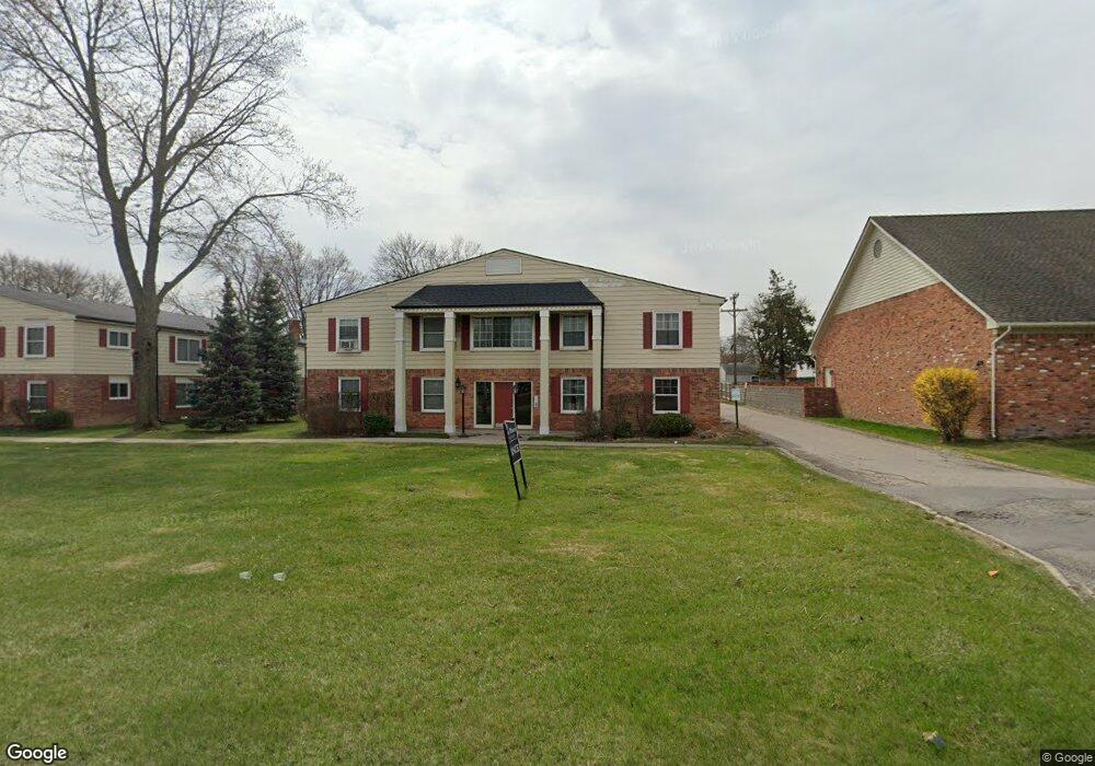 827 W Maple Rd unit 8, Clawson, MI 48017 - photo 1