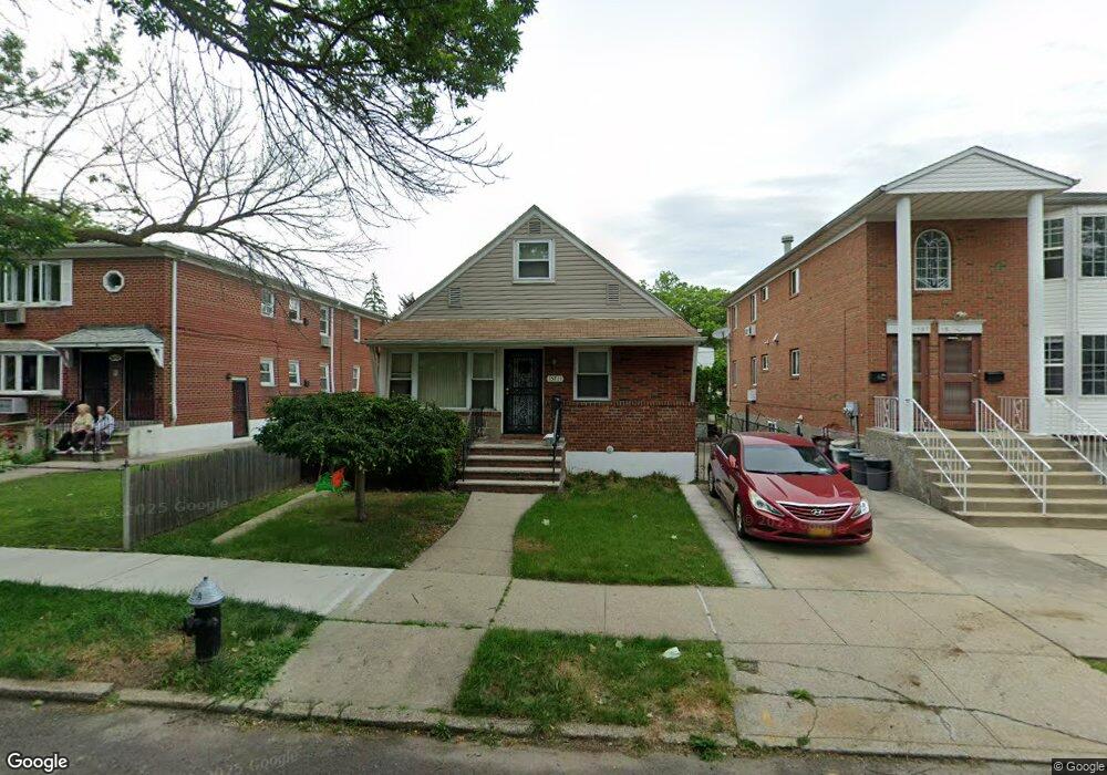 15711 17th Rd, Whitestone, NY 11357 - photo 1