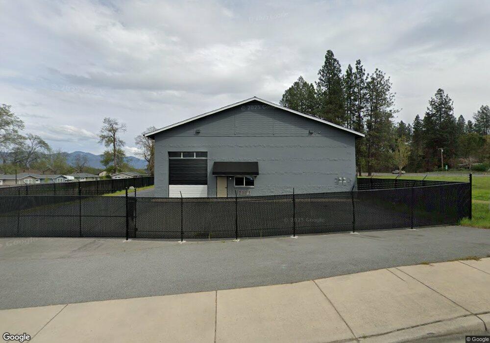 1877 Hubbard Ln, Grants Pass, OR 97527 - photo 1