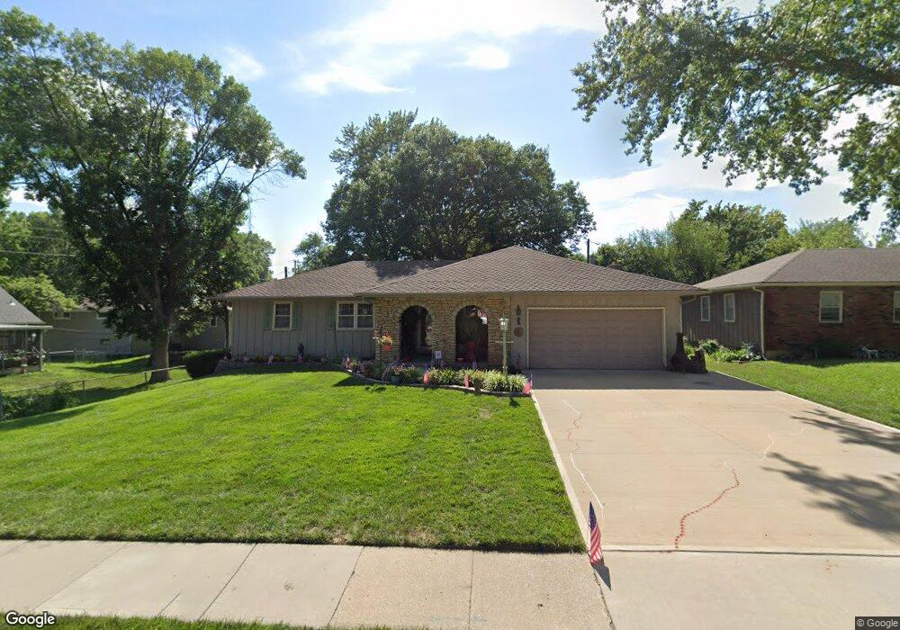 5016 Garnett St, Shawnee, KS 66203 - photo 1