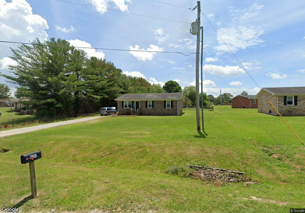 240 Lakeview Dr, Manchester, TN 37355 - photo 1