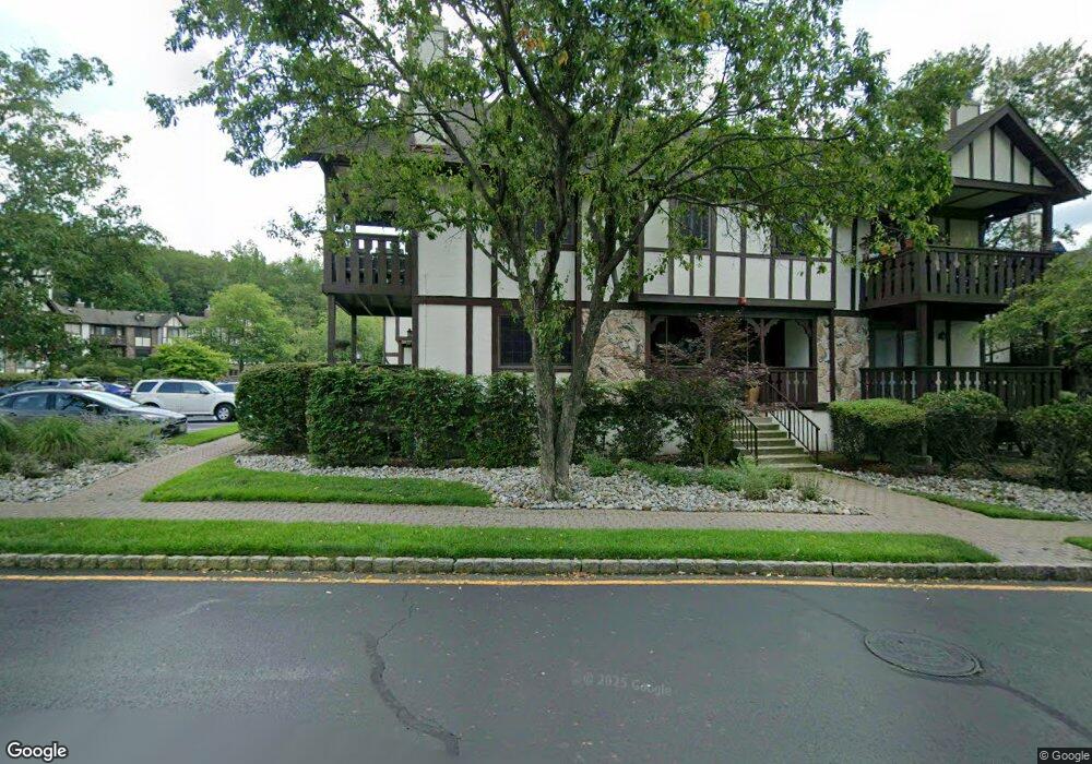 2810 Mark Twain Way, Mahwah, NJ 07430 - photo 1